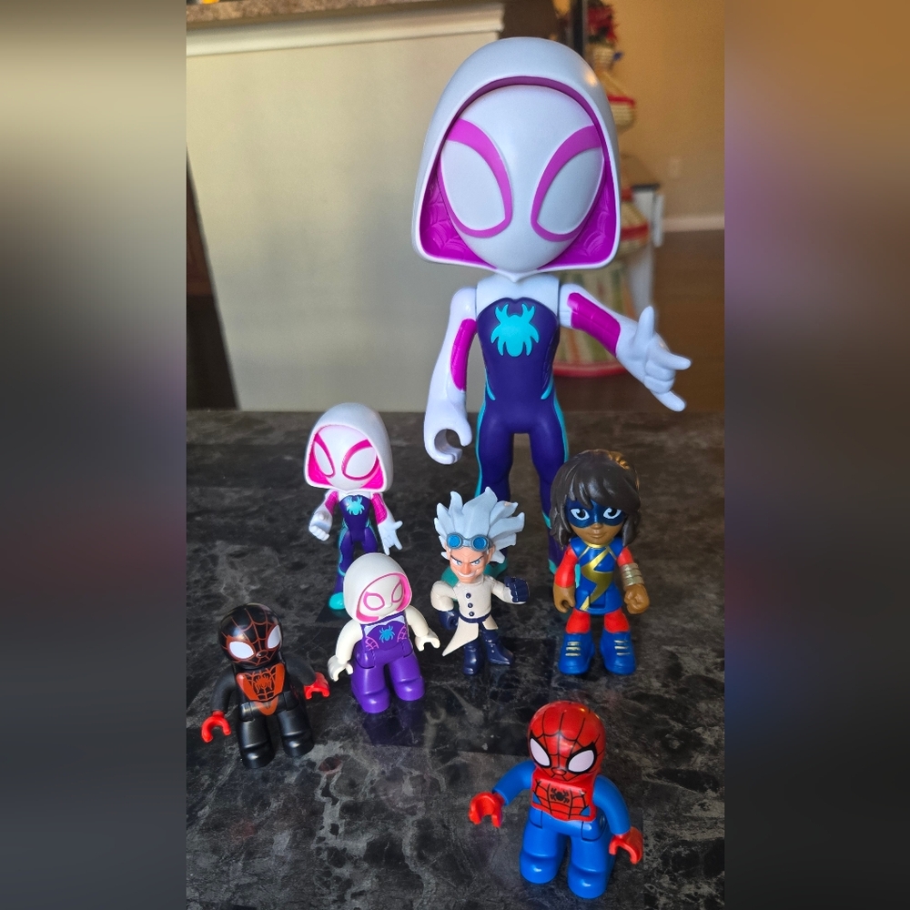 Marvel Action Figure Set - Red, Blue, Purple